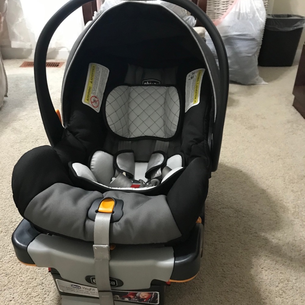 Chicco baby car seat